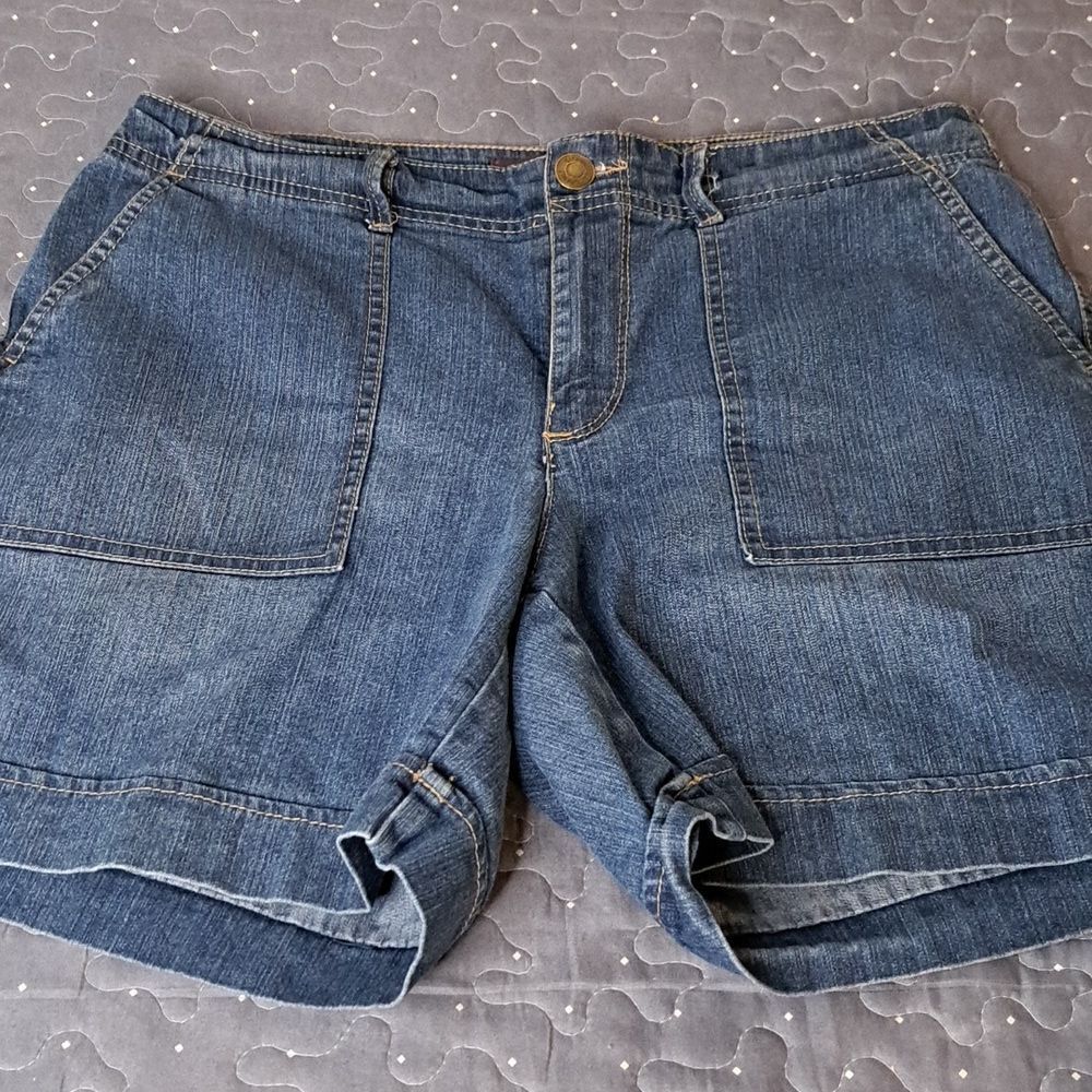 Gloria Vanderbilt Blue Jean Shorts